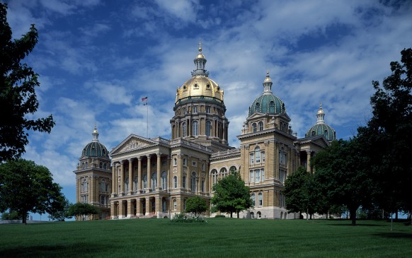 Iowa State Capitol building in Des Moines 