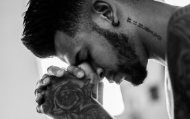pray
